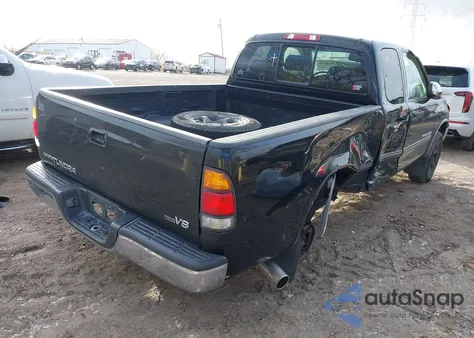 2002 Toyota Tundra Sr5 V8 z USA, uszkodzony, nr VIN 5TBRT34182S272713